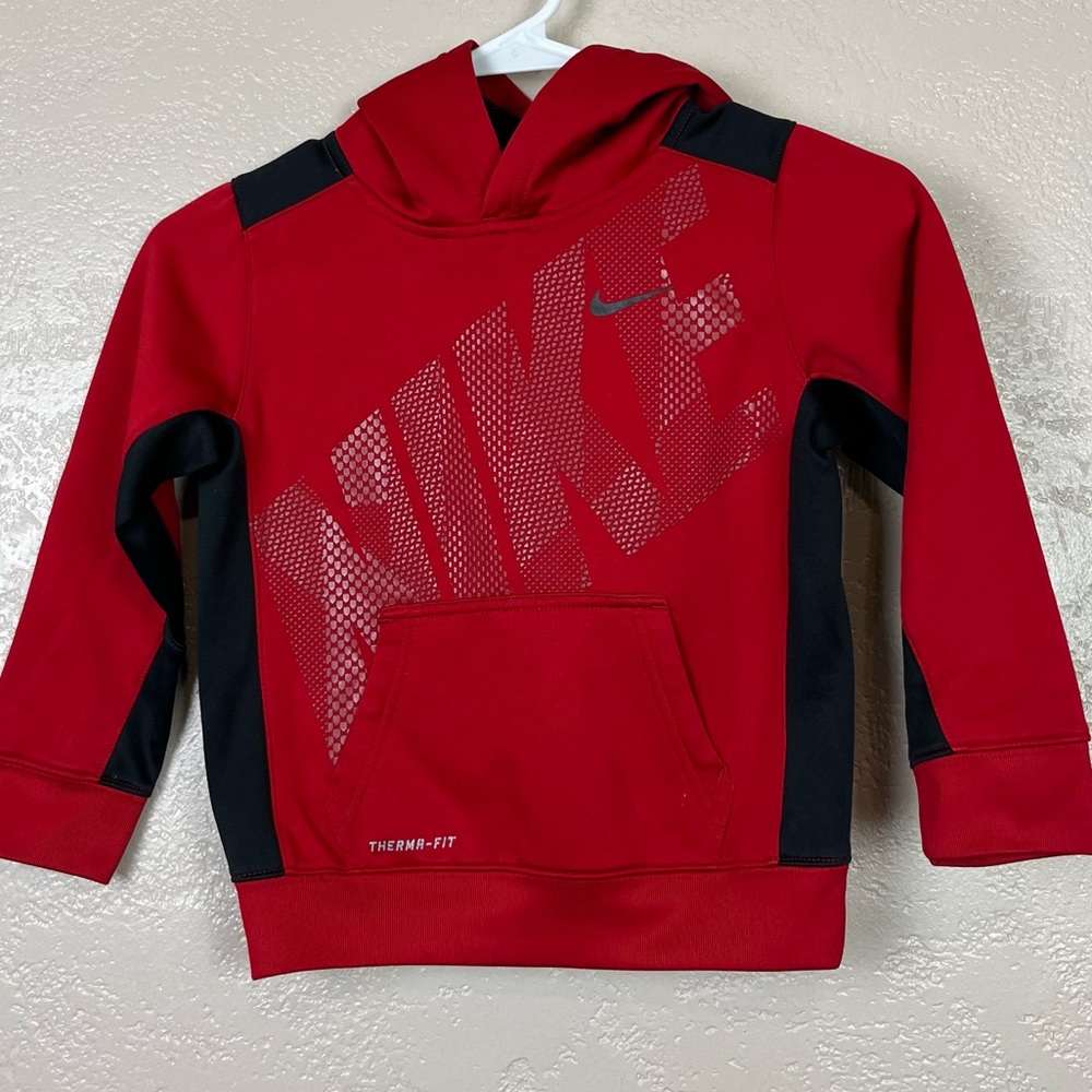Nike THERMA‎ - FIT boy long sleeve black red hoodie sweatshirt size 5
